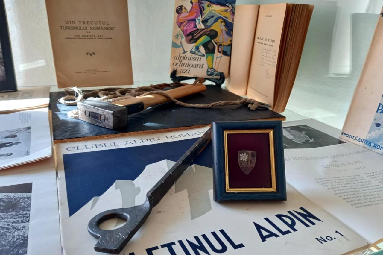 Penzion Galeria Turismului Montan Cîrţişoara Exteriér fotografie